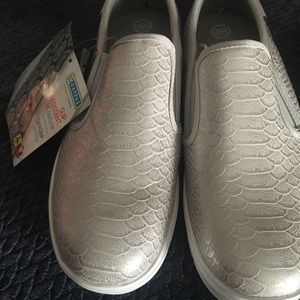 Conform foam  Silver shoe size 8